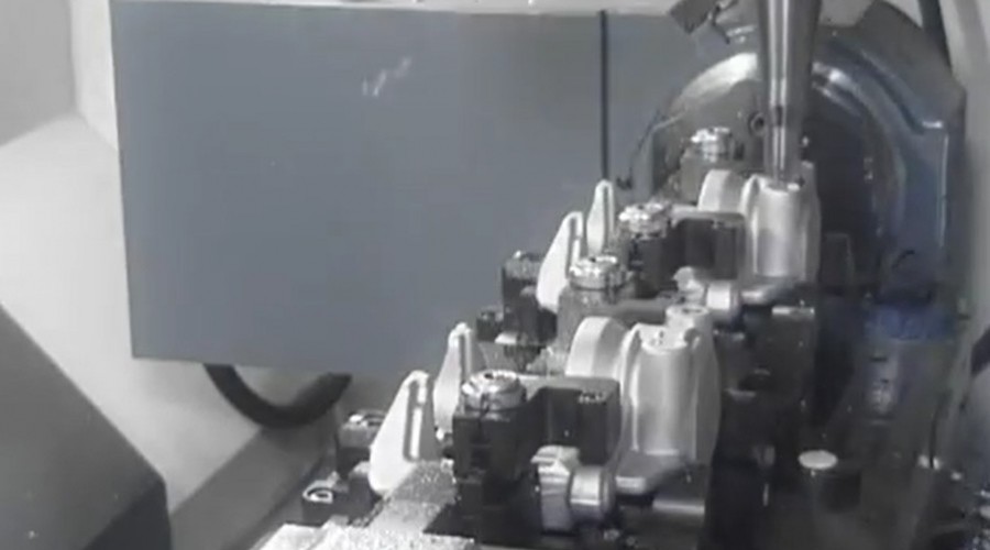 Application of micro lubrication in CNC machining center aluminum alloy high speed machining